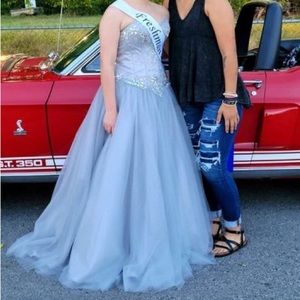 Hoco Dress, Size 6, silver ball gown